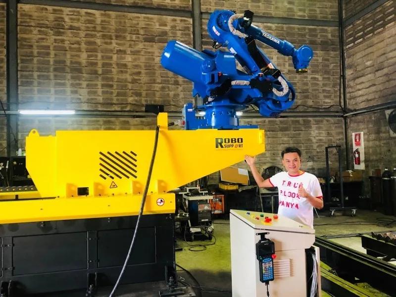 track-motion-7th-axis-robot-13.jpg