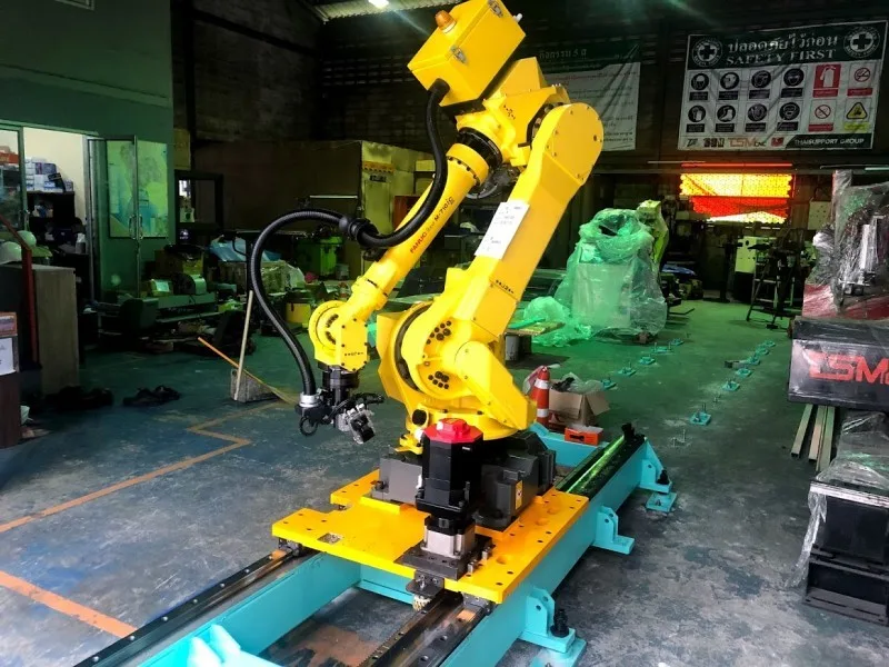track-motion-7th-axis-robot-22.jpg