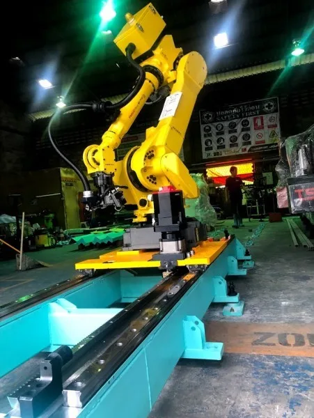 track-motion-7th-axis-robot-24.jpg